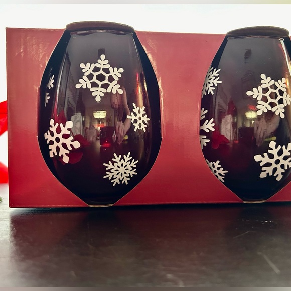 NIB St. Nicholas Square Yuletide, stemless wine glasses. 19oz. - Picture 2 of 7